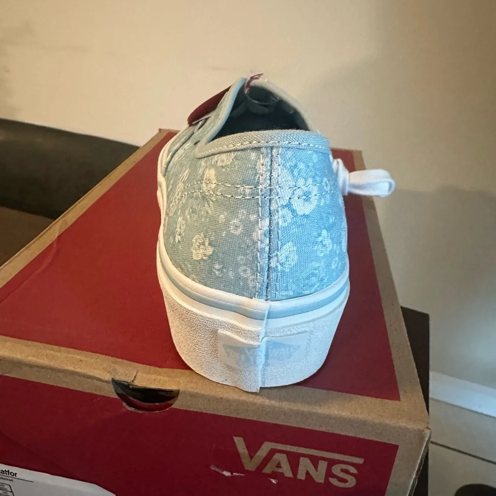 Vans Light Blue Floral Canvas Shoes - Picture 3 of 5